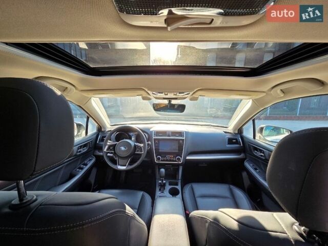 Белый Субару Аутбек, объемом двигателя 2.5 л и пробегом 77 тыс. км за 23000 $, фото 31 на Automoto.ua