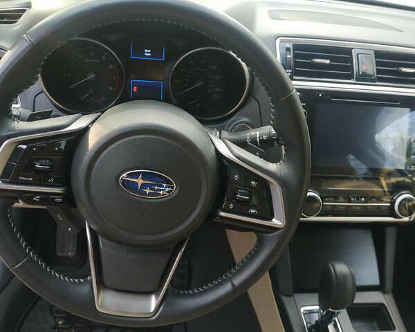 Белый Субару Аутбек, объемом двигателя 2.5 л и пробегом 130 тыс. км за 18950 $, фото 15 на Automoto.ua