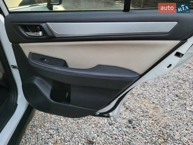 Белый Субару Аутбек, объемом двигателя 2.5 л и пробегом 105 тыс. км за 14999 $, фото 22 на Automoto.ua