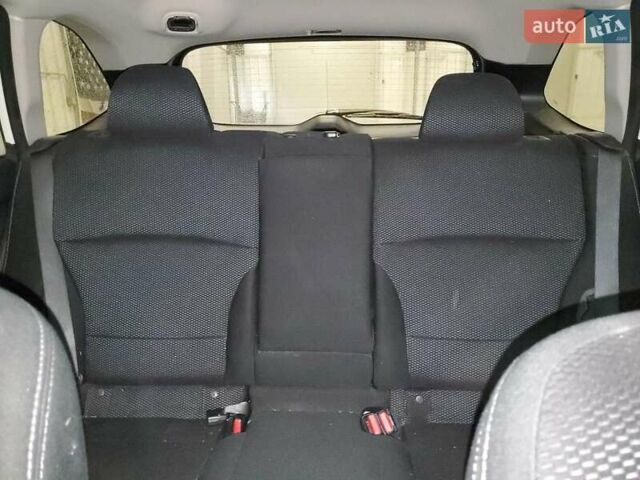 Білий Субару Аутбек, об'ємом двигуна 2.5 л та пробігом 128 тис. км за 2800 $, фото 9 на Automoto.ua