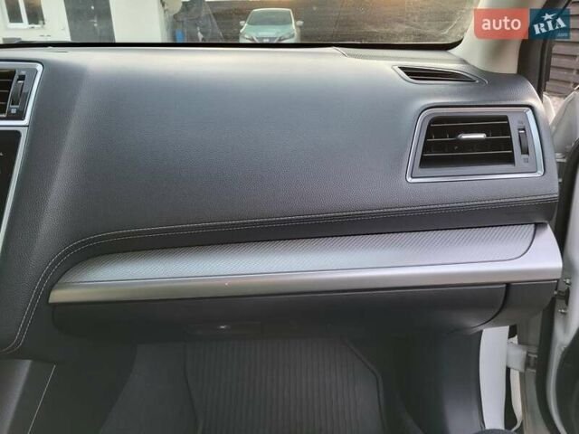 Белый Субару Аутбек, объемом двигателя 2.5 л и пробегом 105 тыс. км за 14999 $, фото 24 на Automoto.ua