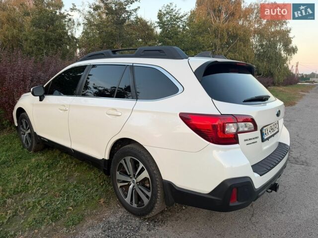 Білий Субару Аутбек, об'ємом двигуна 2.5 л та пробігом 149 тис. км за 15000 $, фото 4 на Automoto.ua