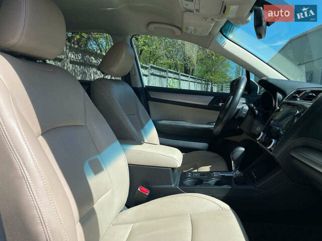 Белый Субару Аутбек, объемом двигателя 2.5 л и пробегом 102 тыс. км за 15990 $, фото 28 на Automoto.ua