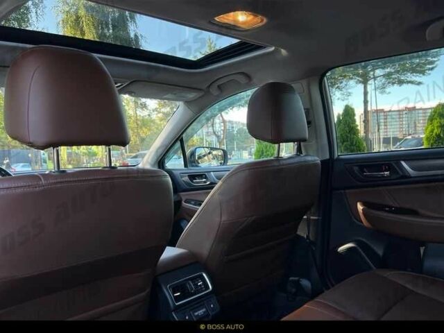 Білий Субару Аутбек, об'ємом двигуна 2.5 л та пробігом 134 тис. км за 19999 $, фото 8 на Automoto.ua