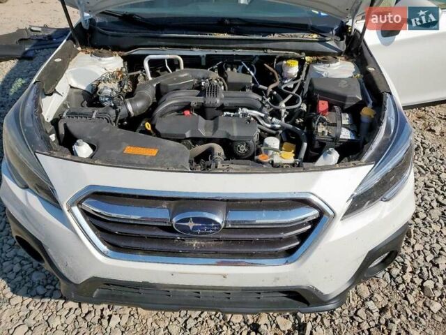 Субару Аутбек 2018 у Чернівцях на Automoto.ua Білий Субару Аутбек, об'ємом двигуна 2.5 л та пробігом 125 тис. км за 6100 $, фото 11 на Automoto.ua