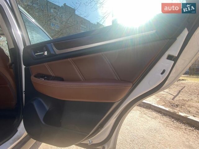 Білий Субару Аутбек, об'ємом двигуна 2.5 л та пробігом 166 тис. км за 19500 $, фото 26 на Automoto.ua