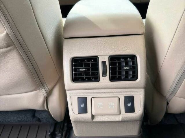 Белый Субару Аутбек, объемом двигателя 2.5 л и пробегом 45 тыс. км за 15000 $, фото 14 на Automoto.ua