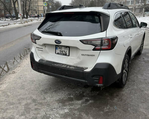 Белый Субару Аутбек, объемом двигателя 2.5 л и пробегом 94 тыс. км за 16900 $, фото 12 на Automoto.ua