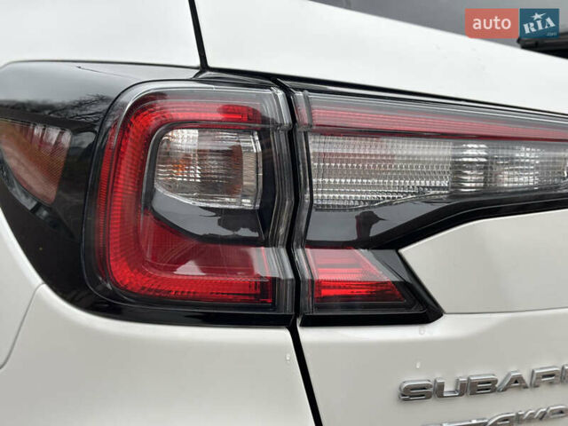 Белый Субару Аутбек, объемом двигателя 2.5 л и пробегом 95 тыс. км за 19850 $, фото 18 на Automoto.ua