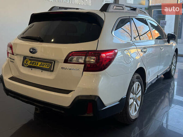 Білий Субару Аутбек, об'ємом двигуна 2.5 л та пробігом 76 тис. км за 18200 $, фото 6 на Automoto.ua