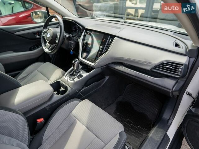 Білий Субару Аутбек, об'ємом двигуна 2.5 л та пробігом 91 тис. км за 19300 $, фото 27 на Automoto.ua