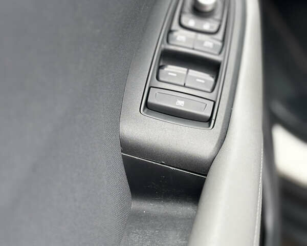 Белый Субару Аутбек, объемом двигателя 2.5 л и пробегом 95 тыс. км за 19850 $, фото 10 на Automoto.ua