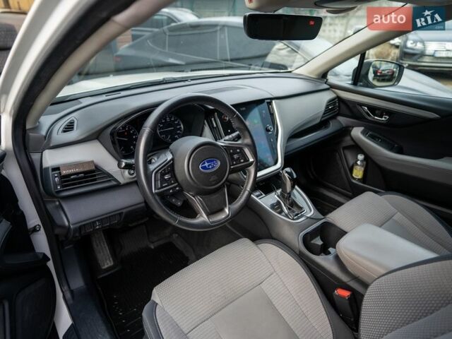 Білий Субару Аутбек, об'ємом двигуна 2.5 л та пробігом 91 тис. км за 19300 $, фото 15 на Automoto.ua