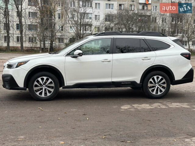 Белый Субару Аутбек, объемом двигателя 2.5 л и пробегом 95 тыс. км за 19850 $, фото 1 на Automoto.ua