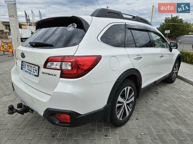 Белый Субару Аутбек, объемом двигателя 2.5 л и пробегом 92 тыс. км за 26000 $, фото 10 на Automoto.ua