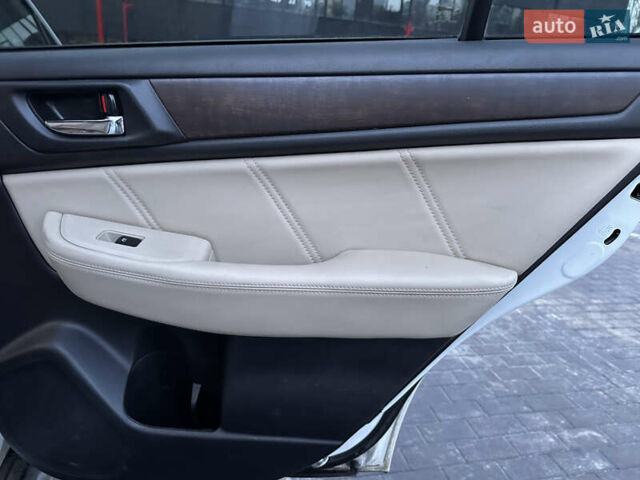 Білий Субару Аутбек, об'ємом двигуна 2.5 л та пробігом 136 тис. км за 18200 $, фото 14 на Automoto.ua