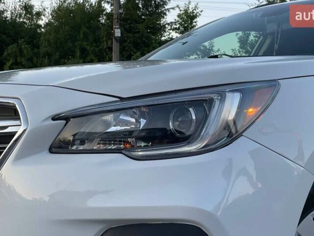 Білий Субару Аутбек, об'ємом двигуна 2.5 л та пробігом 48 тис. км за 20300 $, фото 66 на Automoto.ua
