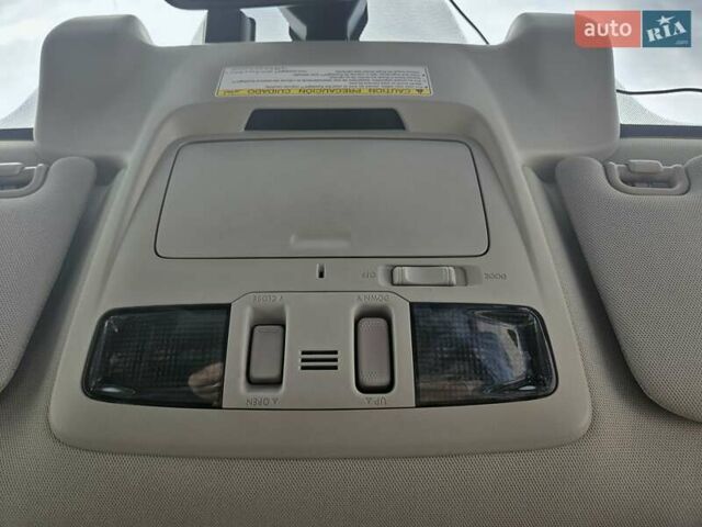 Білий Субару Аутбек, об'ємом двигуна 2.5 л та пробігом 92 тис. км за 26000 $, фото 37 на Automoto.ua