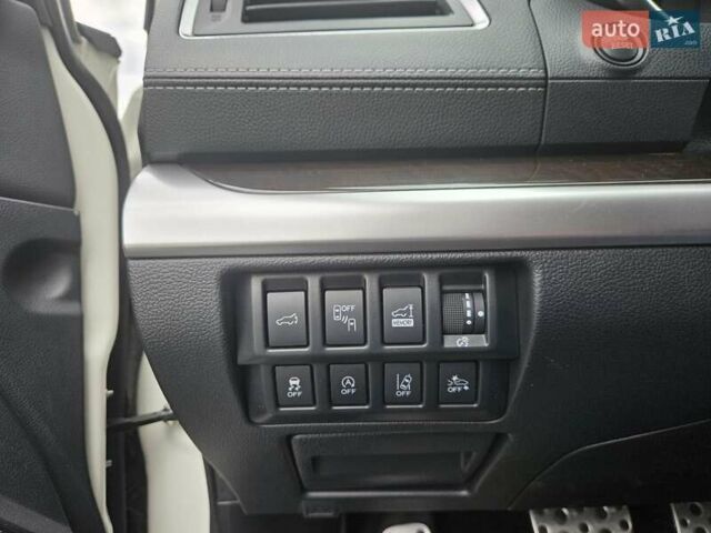 Білий Субару Аутбек, об'ємом двигуна 2.5 л та пробігом 92 тис. км за 26000 $, фото 29 на Automoto.ua