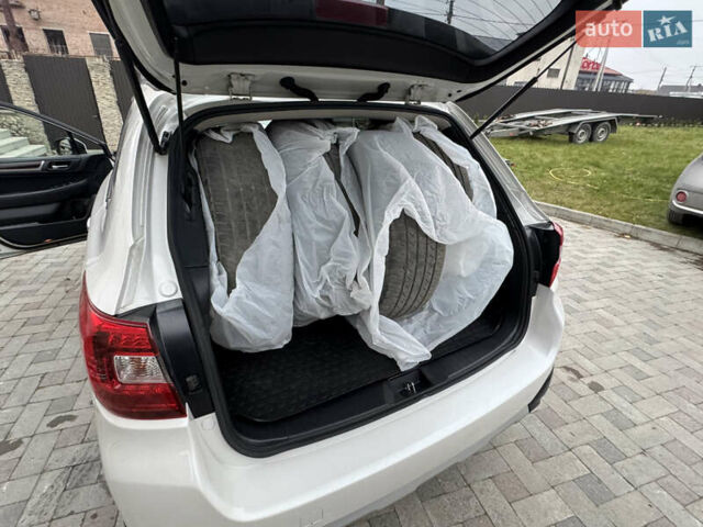 Белый Субару Аутбек, объемом двигателя 2.5 л и пробегом 60 тыс. км за 19800 $, фото 26 на Automoto.ua