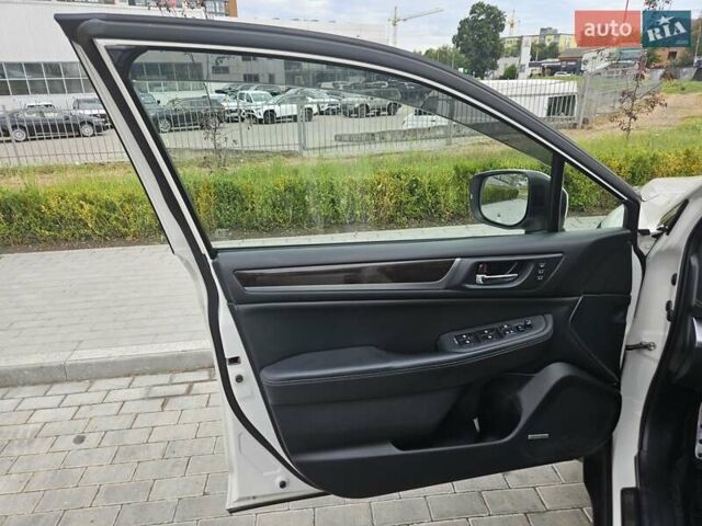 Білий Субару Аутбек, об'ємом двигуна 2.5 л та пробігом 92 тис. км за 26000 $, фото 16 на Automoto.ua