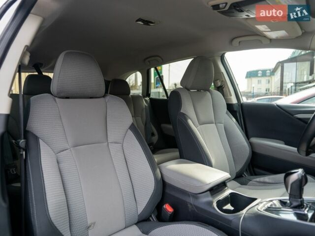 Білий Субару Аутбек, об'ємом двигуна 2.5 л та пробігом 91 тис. км за 19300 $, фото 28 на Automoto.ua