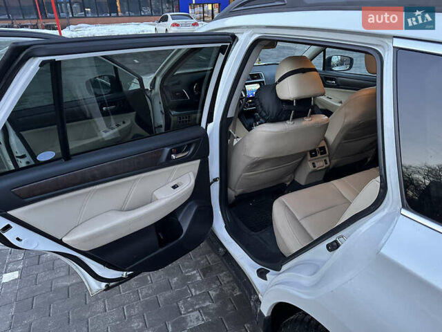 Білий Субару Аутбек, об'ємом двигуна 2.5 л та пробігом 136 тис. км за 18200 $, фото 15 на Automoto.ua