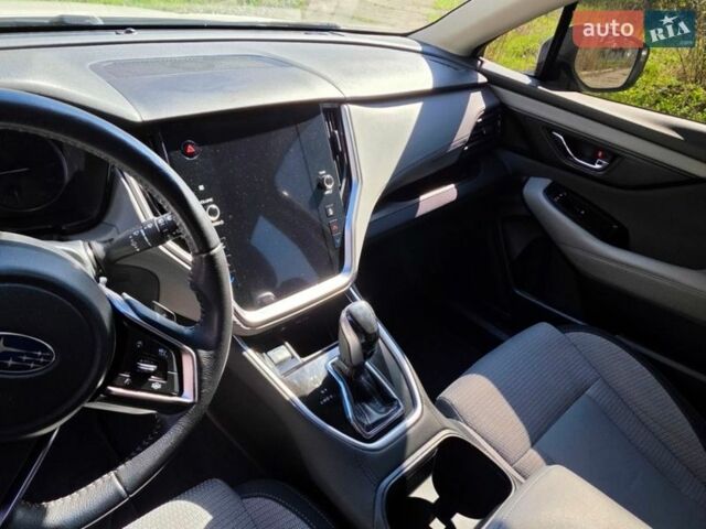 Белый Субару Аутбек, объемом двигателя 2.5 л и пробегом 95 тыс. км за 18600 $, фото 26 на Automoto.ua