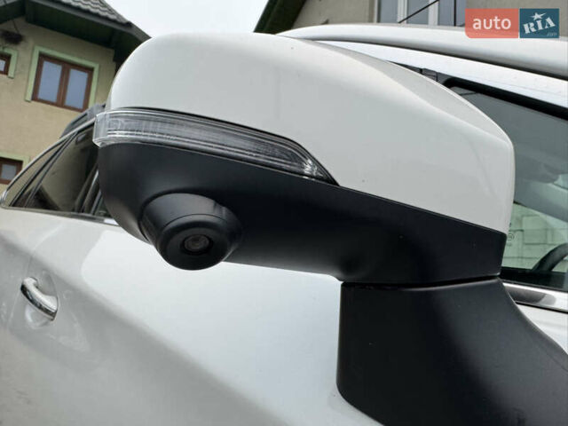 Белый Субару Аутбек, объемом двигателя 2.5 л и пробегом 60 тыс. км за 19800 $, фото 5 на Automoto.ua