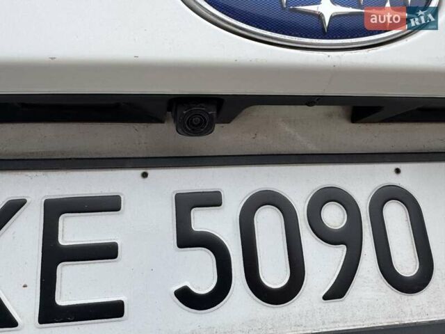 Білий Субару Аутбек, об'ємом двигуна 2.39 л та пробігом 70 тис. км за 26500 $, фото 18 на Automoto.ua