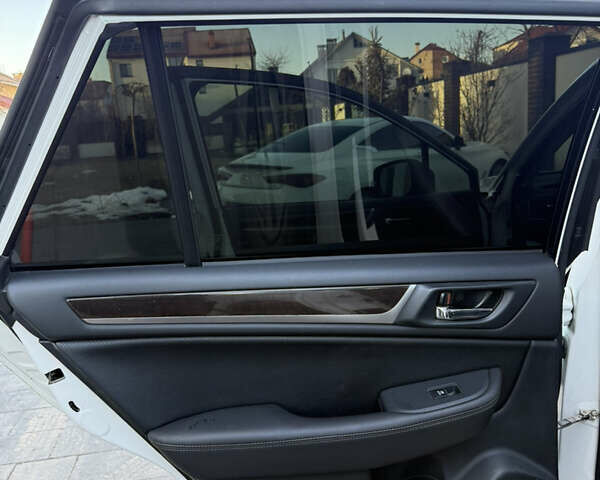Білий Субару Аутбек, об'ємом двигуна 2.5 л та пробігом 228 тис. км за 20000 $, фото 7 на Automoto.ua