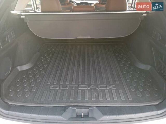 Белый Субару Аутбек, объемом двигателя 2.39 л и пробегом 126 тыс. км за 27600 $, фото 18 на Automoto.ua