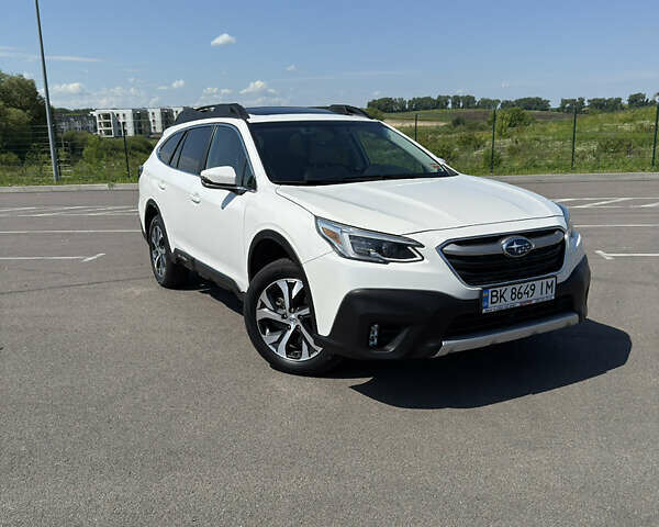 Белый Субару Аутбек, объемом двигателя 2.5 л и пробегом 50 тыс. км за 23200 $, фото 2 на Automoto.ua