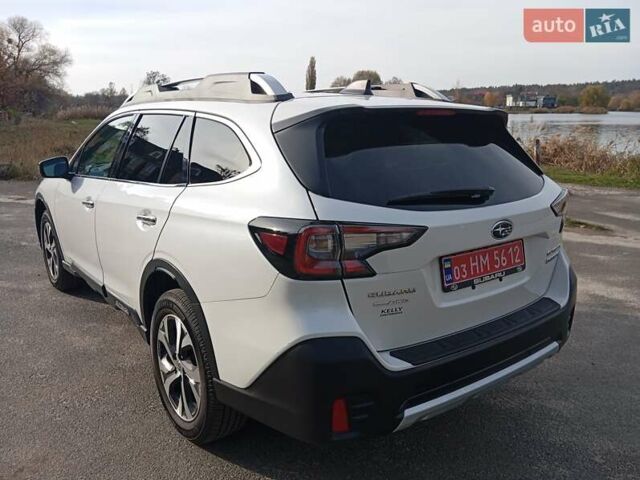 Белый Субару Аутбек, объемом двигателя 2.39 л и пробегом 126 тыс. км за 27600 $, фото 6 на Automoto.ua