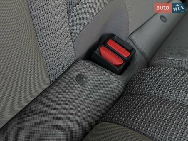 Білий Субару Аутбек, об'ємом двигуна 2.5 л та пробігом 40 тис. км за 20900 $, фото 26 на Automoto.ua