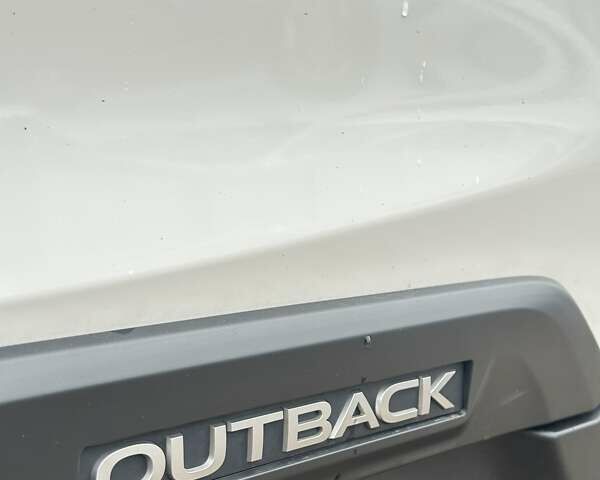 Білий Субару Аутбек, об'ємом двигуна 2.5 л та пробігом 40 тис. км за 21900 $, фото 42 на Automoto.ua