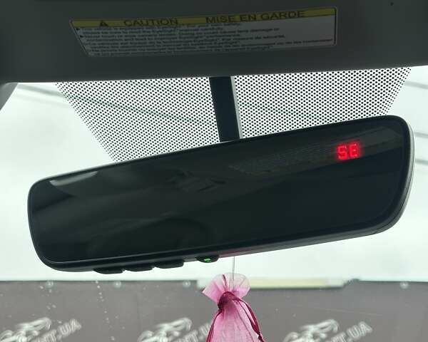 Білий Субару Аутбек, об'ємом двигуна 2.5 л та пробігом 40 тис. км за 21900 $, фото 28 на Automoto.ua