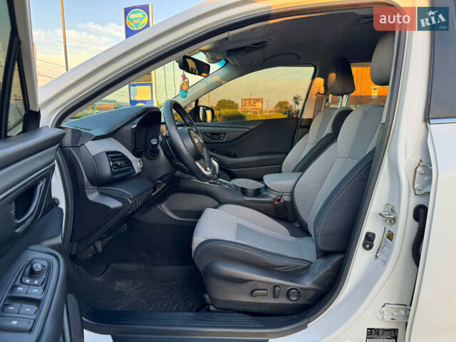 Білий Субару Аутбек, об'ємом двигуна 2.5 л та пробігом 40 тис. км за 21000 $, фото 20 на Automoto.ua