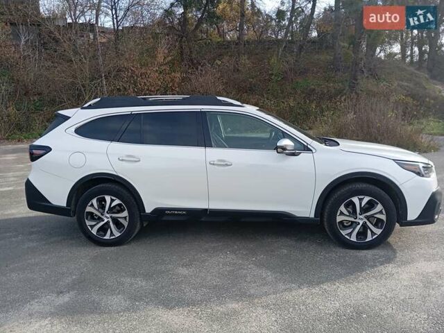 Белый Субару Аутбек, объемом двигателя 2.39 л и пробегом 126 тыс. км за 27600 $, фото 3 на Automoto.ua