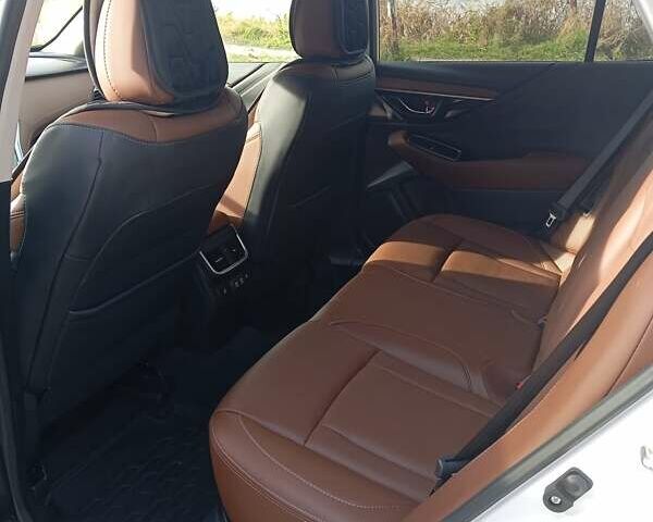 Белый Субару Аутбек, объемом двигателя 2.39 л и пробегом 126 тыс. км за 27600 $, фото 13 на Automoto.ua