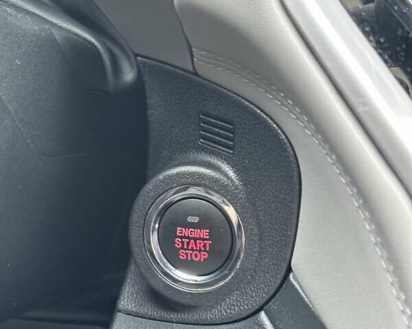 Білий Субару Аутбек, об'ємом двигуна 2.5 л та пробігом 40 тис. км за 21900 $, фото 35 на Automoto.ua