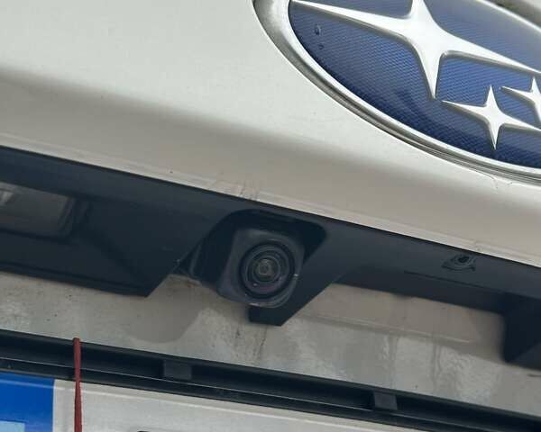 Білий Субару Аутбек, об'ємом двигуна 2.5 л та пробігом 40 тис. км за 21900 $, фото 11 на Automoto.ua