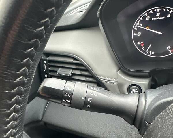 Білий Субару Аутбек, об'ємом двигуна 2.5 л та пробігом 40 тис. км за 21900 $, фото 33 на Automoto.ua