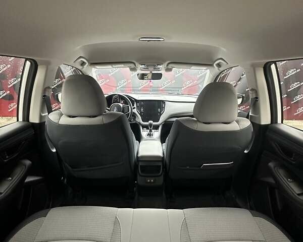 Білий Субару Аутбек, об'ємом двигуна 2.5 л та пробігом 40 тис. км за 21900 $, фото 17 на Automoto.ua