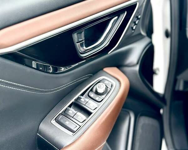 Білий Субару Аутбек, об'ємом двигуна 2.39 л та пробігом 126 тис. км за 24500 $, фото 5 на Automoto.ua