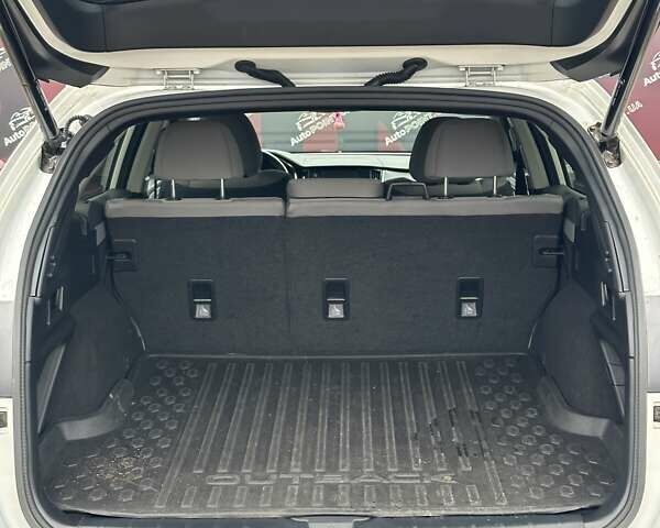 Білий Субару Аутбек, об'ємом двигуна 2.5 л та пробігом 40 тис. км за 21900 $, фото 14 на Automoto.ua