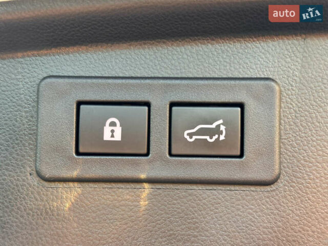 Білий Субару Аутбек, об'ємом двигуна 2.5 л та пробігом 40 тис. км за 19900 $, фото 12 на Automoto.ua