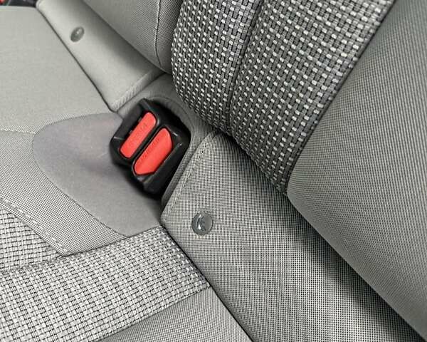 Білий Субару Аутбек, об'ємом двигуна 2.5 л та пробігом 40 тис. км за 21900 $, фото 25 на Automoto.ua