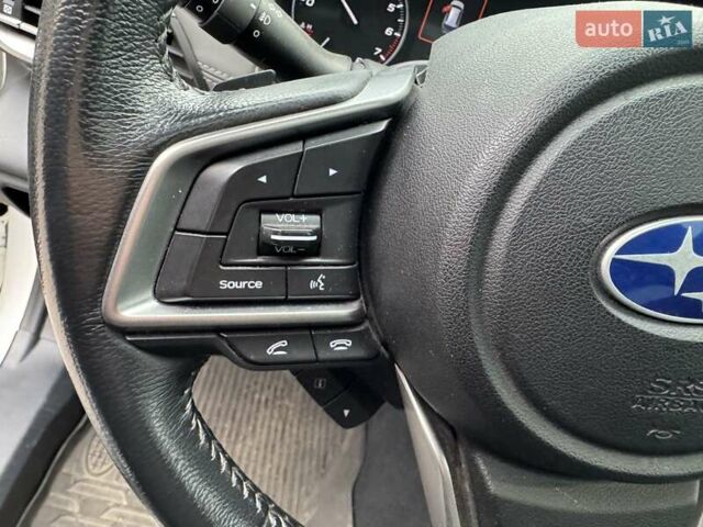 Білий Субару Аутбек, об'ємом двигуна 2.39 л та пробігом 70 тис. км за 26500 $, фото 11 на Automoto.ua