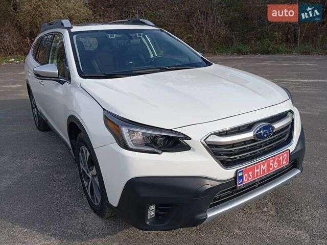 Белый Субару Аутбек, объемом двигателя 2.39 л и пробегом 126 тыс. км за 27600 $, фото 1 на Automoto.ua